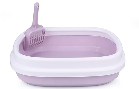Second close-up view of purple cat litter in open box with scoop, showing strong clumping performance, odor control, and easy cleaning for daily cat hygiene in UAE households